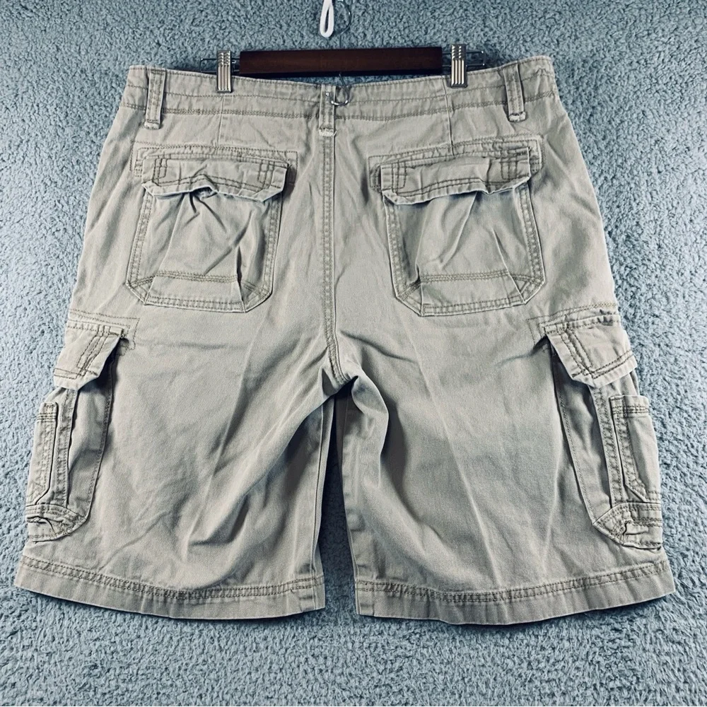 Unionbay Cargo Shorts Men's 8 Pockets‎ 100% Cotton Khaki Size 38 Inseam 10.5